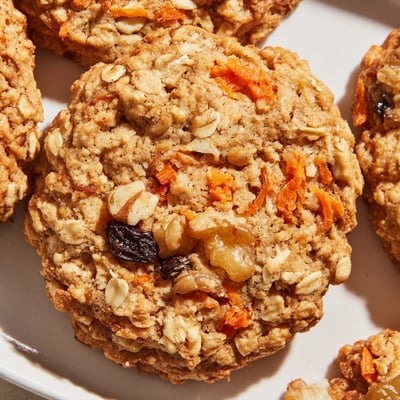 Chewy Carrot Cake Cookies